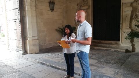 Rosmery Donaire y Jos&eacute; Vicente Bustamente, de Podemos Elche