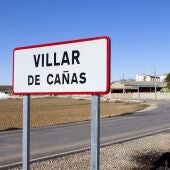 Acceso al pueblo de Villar de Cañas