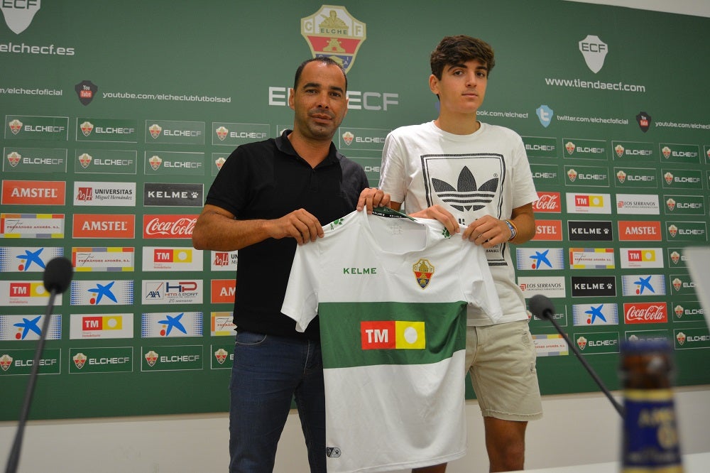 "Benktib ha faltado al respeto del Elche y de su afición, me ha decepcionado" "Benktib ha faltado al respeto del Elche y de su afición, me ha decepcionado"