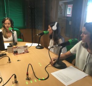 Susana Pedreira acompañada por Alba García y Blanca García Susana Pedreira acompañada por Alba García y Blanca García
