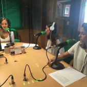 Susana Pedreira acompañada por Alba García y Blanca García