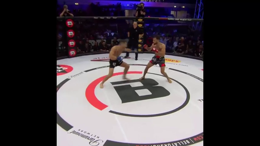 La brutal patada que acaba en un K.O. histórico: ¡tumba a su rival en seis segundos! La brutal patada que acaba en un K.O. histórico: ¡tumba a su rival en seis segundos!