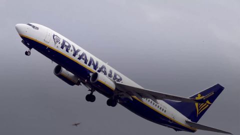 Ryanair cancela 200 vuelos al d&iacute;a en Espa&ntilde;a por la huelga