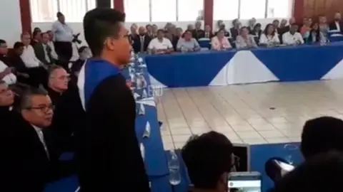 Lesther, el joven que silenció al presidente de Nicaragua Lesther, el joven que silenció al presidente de Nicaragua