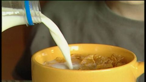 El Gobierno quiere regular la venta directa de leche cruda