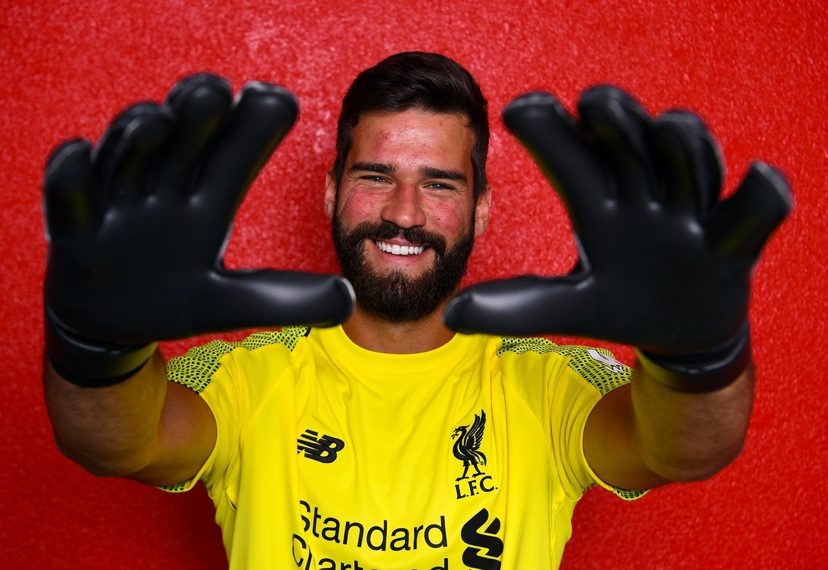 Alisson ficha por el Liverpool: "Es un gran paso para mí formar parte de este club" Alisson ficha por el Liverpool: "Es un gran paso para mí formar parte de este club"