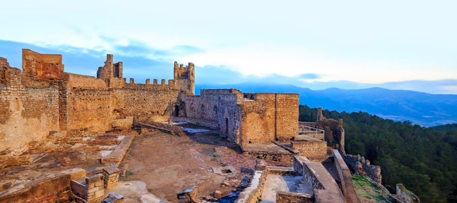 Vistas al Castillo de Alcalá de Xivert - Alcossebre. Vistas al Castillo de Alcalá de Xivert - Alcossebre.