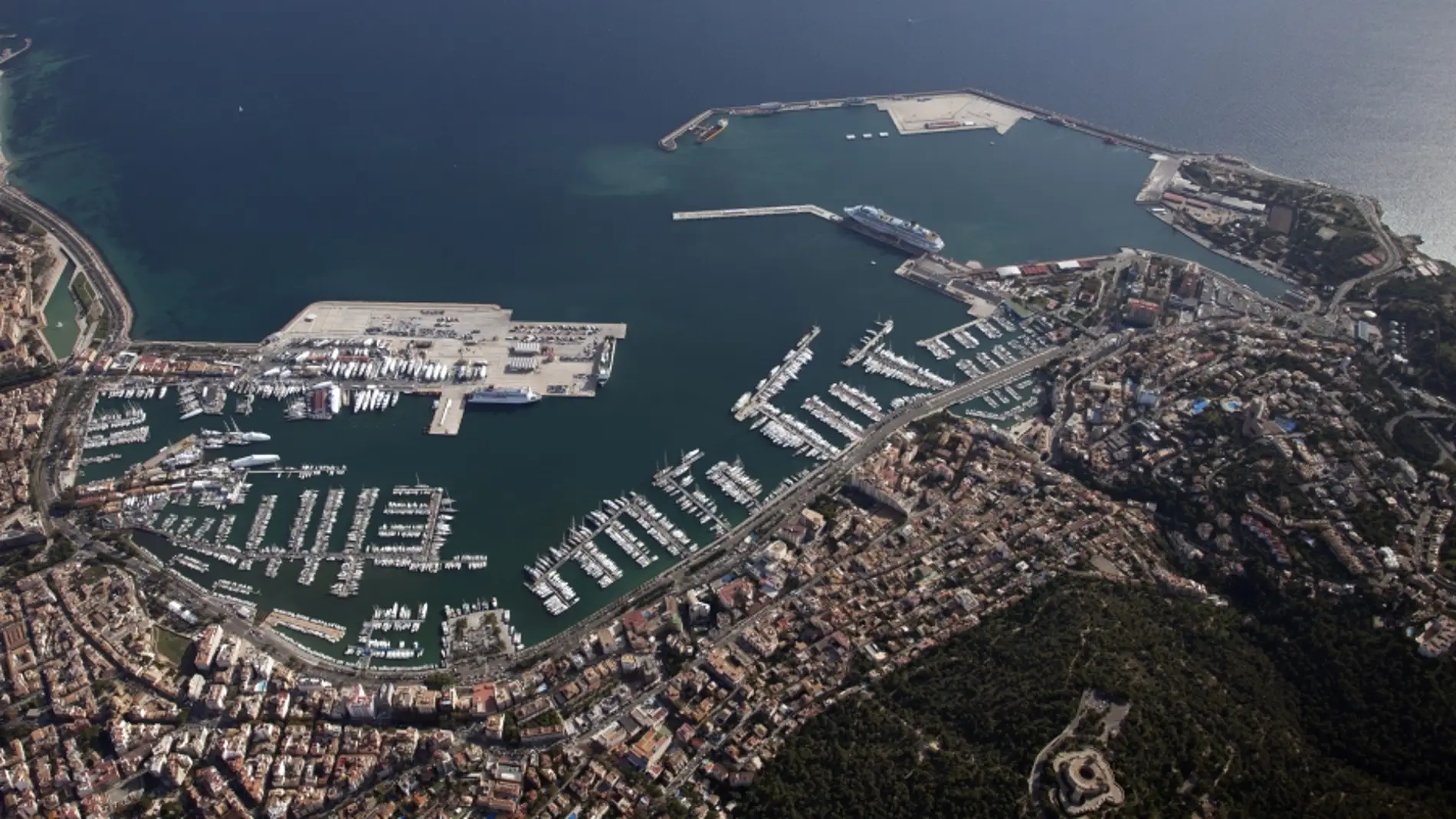 Imagen aérea del puerto de Palma