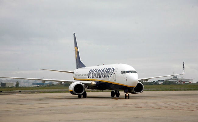 Ryanair pide disculpas a los clientes de los 16 vuelos cancelados por la tercera jornada de huelga de pilotos en Irlanda Ryanair pide disculpas a los clientes de los 16 vuelos cancelados por la tercera jornada de huelga de pilotos en Irlanda