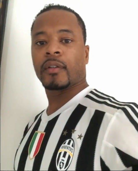 La peculiar bienvenida a la Juventus de Evra a Cristiano a ritmo de ópera La peculiar bienvenida a la Juventus de Evra a Cristiano a ritmo de ópera