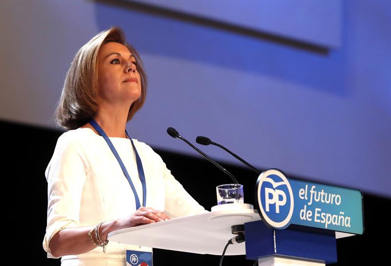 Cospedal cede el testigo con la "conciencia tranquila" y su lealtad intacta Cospedal cede el testigo con la "conciencia tranquila" y su lealtad intacta
