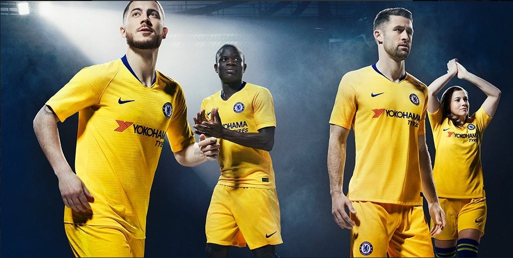 Hazard y Willian, en la foto de la tercera equipación del Chelsea Hazard y Willian, en la foto de la tercera equipación del Chelsea