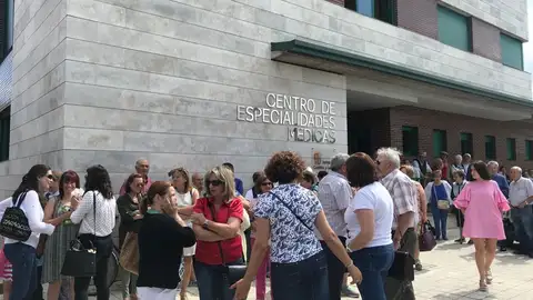 La concentración de vecinos en Cervera de Pisuerga reclamando mejoras en la sanidad de la zona norte centra la actualidad de nuestro informativo Cervera de Pisuerga