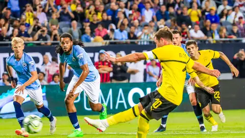 Götze marca de penalti el gol del triunfo del Dortmund sobre el Manchester City Götze marca de penalti el gol del triunfo del Dortmund sobre el Manchester City