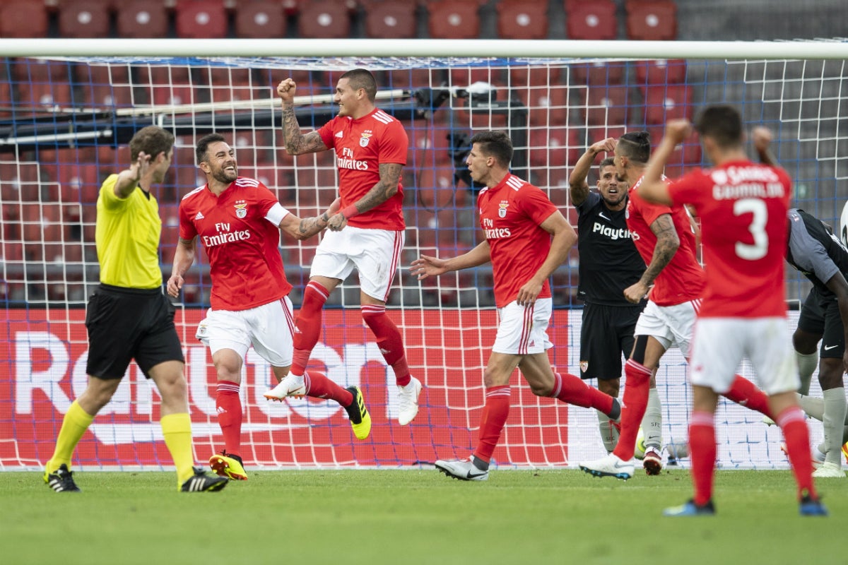 El Sevilla pierde por la mínima ante el Benfica en su ensayo para la Europa League El Sevilla pierde por la mínima ante el Benfica en su ensayo para la Europa League