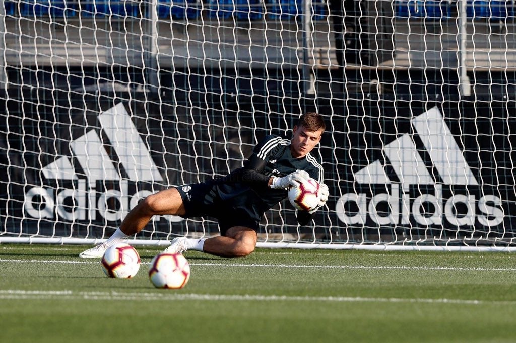 Lunin y Adán serán presentados con Real Madrid y Atlético el mismo día Lunin y Adán serán presentados con Real Madrid y Atlético el mismo día