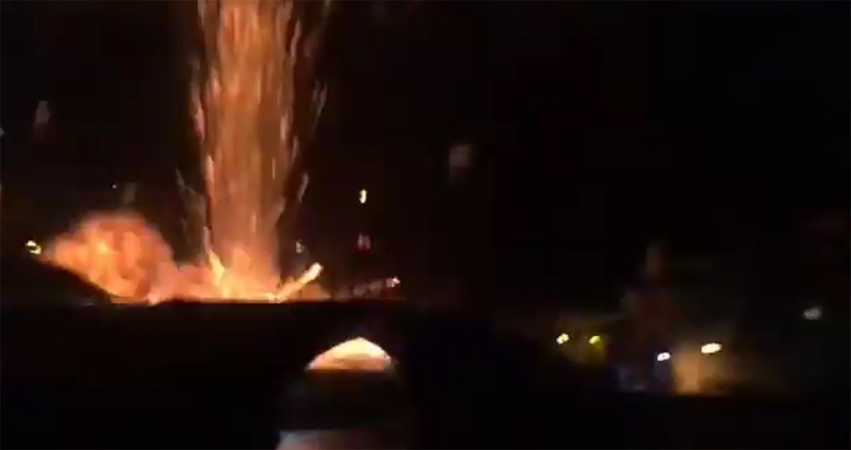 Una veintena de personas resultan heridas leves en una explosión pirotécnica en Cangas de Narcea, Asturias Una veintena de personas resultan heridas leves en una explosión pirotécnica en Cangas de Narcea, Asturias