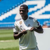 Vinicius, con la camiseta del Real Madrid