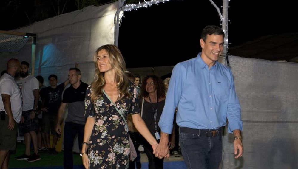 Pedro Sánchez y su mujer a su llegada al concierto de The Killers en el FIB (Benicàssim)