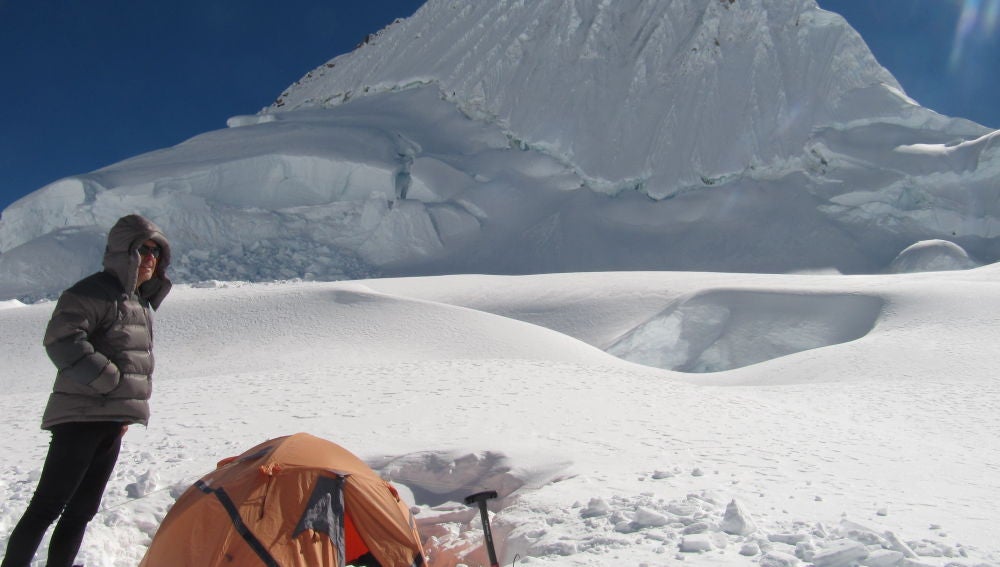 Uno de los escaladores en su primer viaje al Nevado Alpamayo en 2015