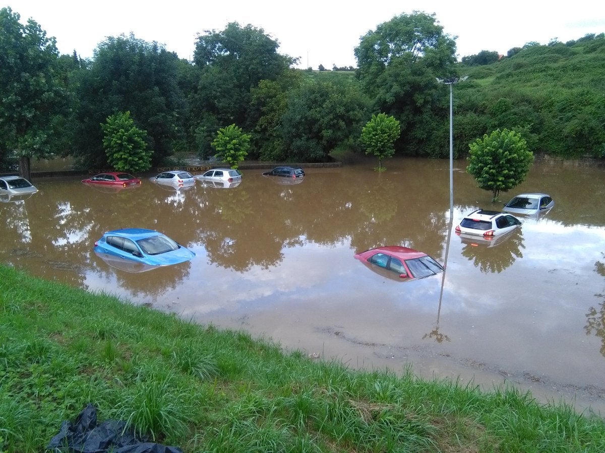 Santillana del Mar recupera la normalidad tras la tromba de agua caída el pasado sábado Santillana del Mar recupera la normalidad tras la tromba de agua caída el pasado sábado