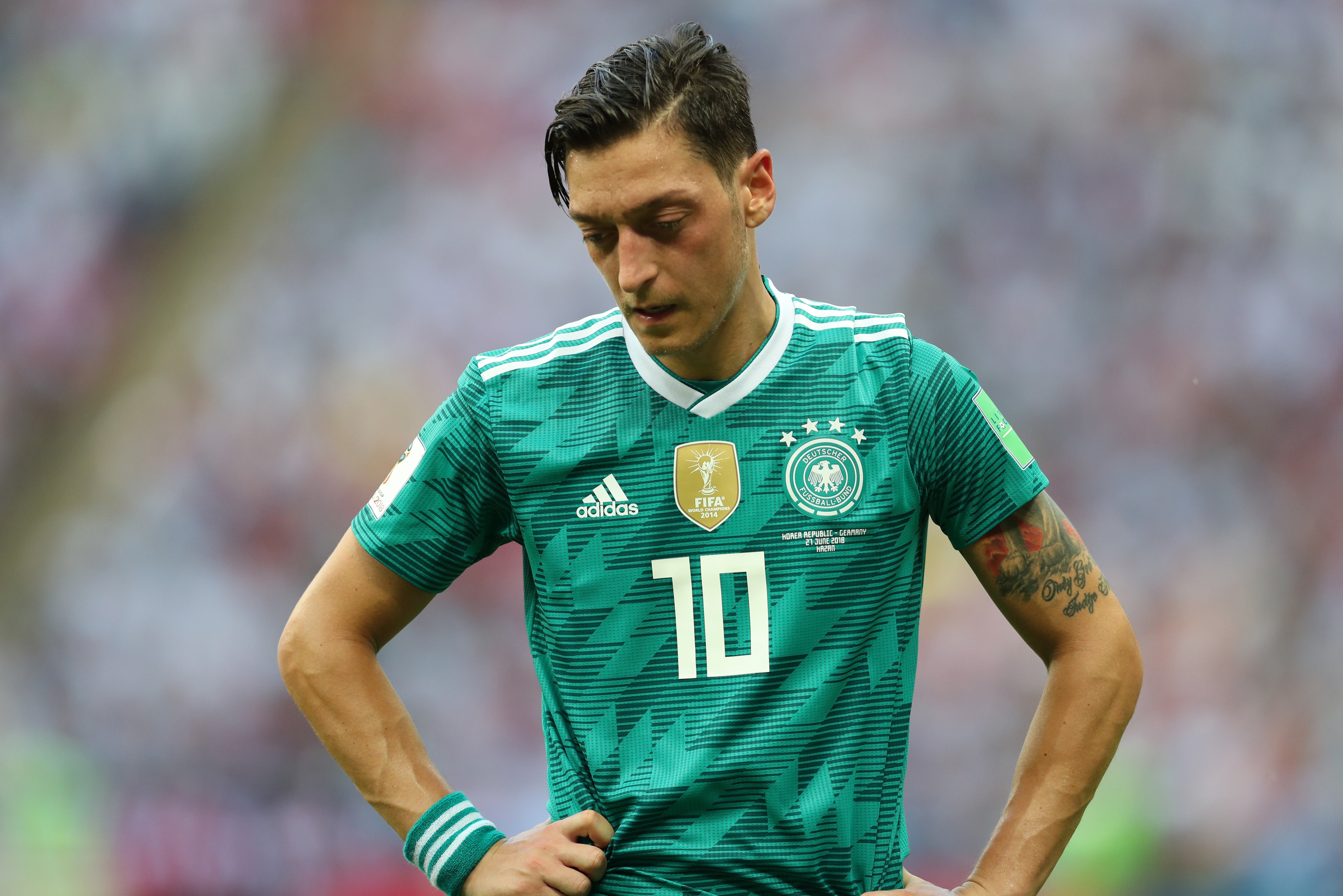 Hoeness carga duramente contra Özil: "Hace años que su juego es una basura" Hoeness carga duramente contra Özil: "Hace años que su juego es una basura"