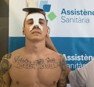Lucas Digne, en un reconocimiento médico con el Barcelona Lucas Digne, en un reconocimiento médico con el Barcelona