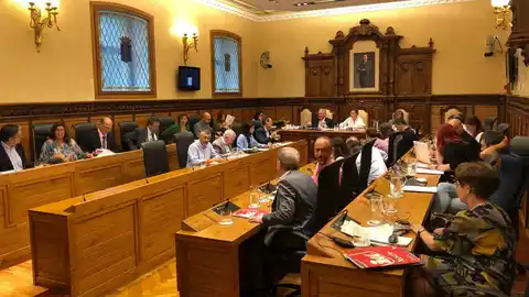 Pleno en el Ayuntamiento de Gijón Pleno del 1 de agosto de 2018