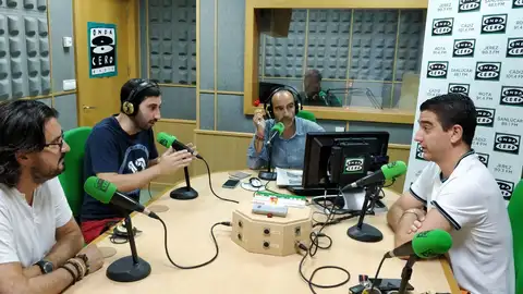 Tertulia La Resaca Vuelve Manolo Camacho con nuestro Onda Deportiva de siempre. Hoy tenemos Tertulia "La Resaca", en la que haremos análisis de la pretemporada del Cádiz CF y de los preparativos del Trofeo Carranza.