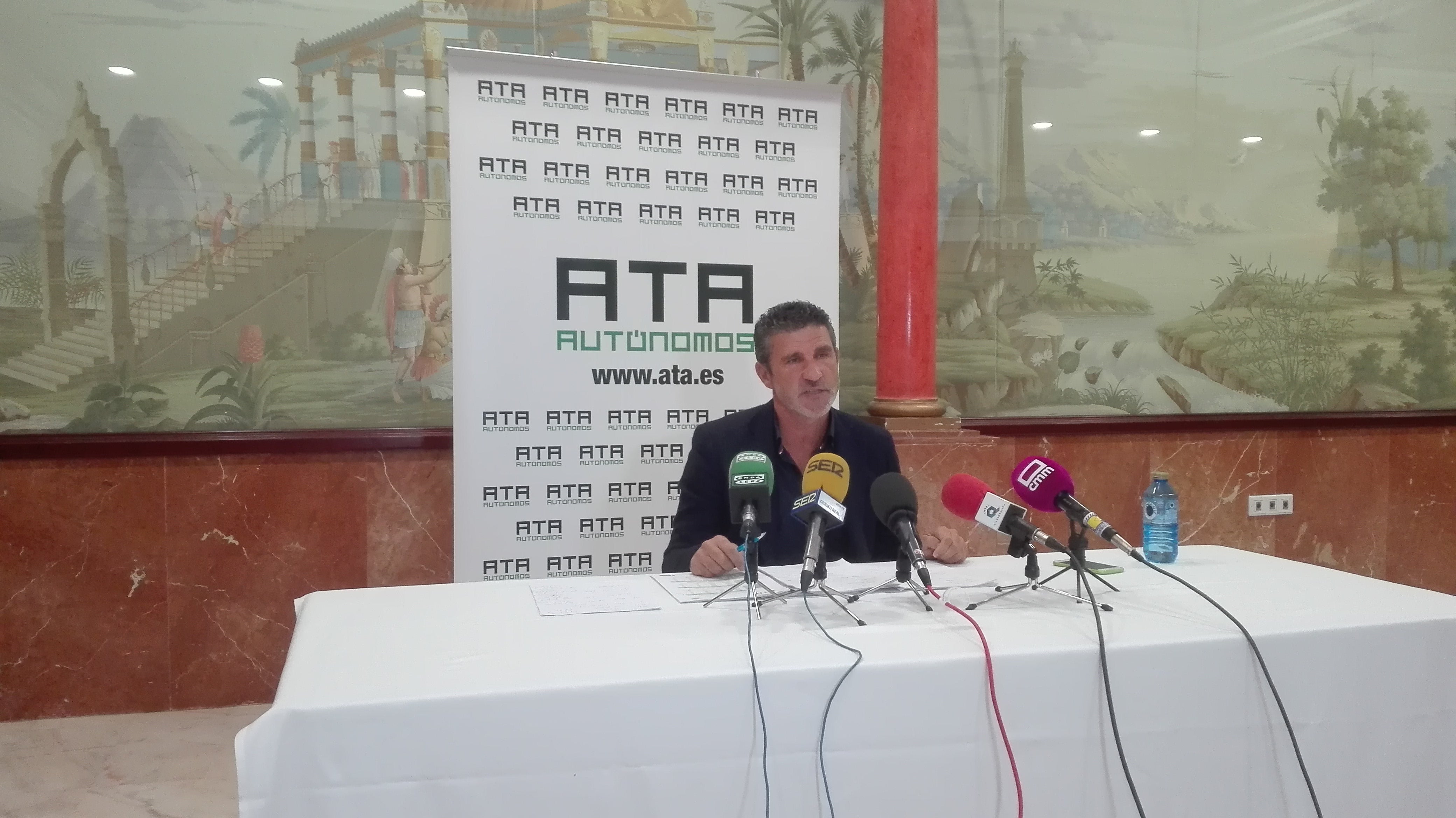 Crece el número de autónomos en la región tras cuatro años de descensos Crece el número de autónomos en la región tras cuatro años de descensos