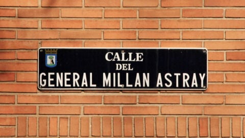 Cartel de la calle General Mill&aacute;n Astray