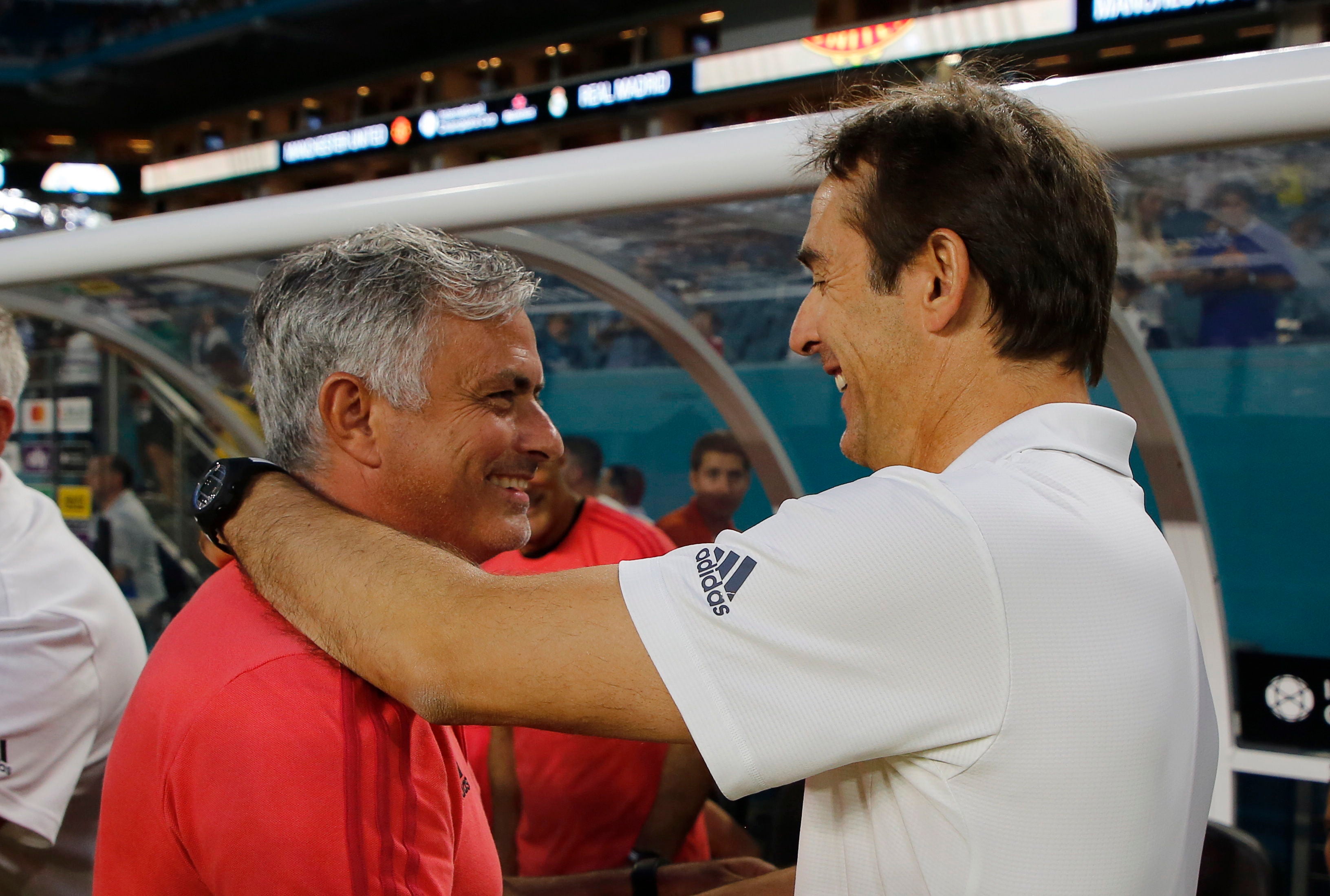 Mourinho: "¿Lopetegui? Cuando yo entrenaba al Inter sabía que me iría al Madrid y gané la Champions" Mourinho: "¿Lopetegui? Cuando yo entrenaba al Inter sabía que me iría al Madrid y gané la Champions"