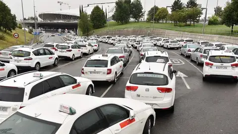 Las asociaciones de taxistas de Vizcaya vuelven a movilizars Las asociaciones de taxistas de Vizcaya vuelven a movilizars