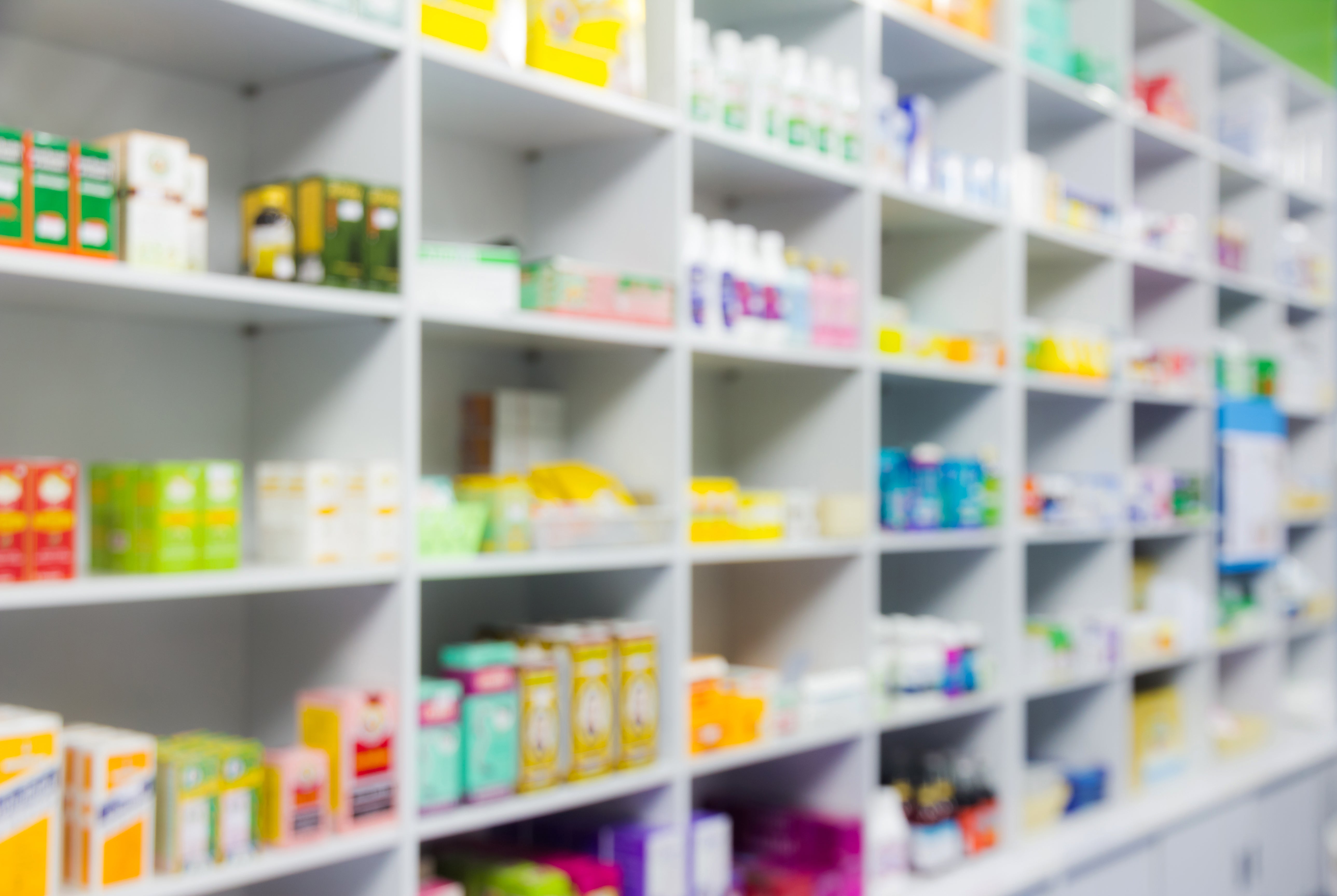 Prisión para dos hombres detenidos por atracar con arma blanca una farmacia Prisión para dos hombres detenidos por atracar con arma blanca una farmacia
