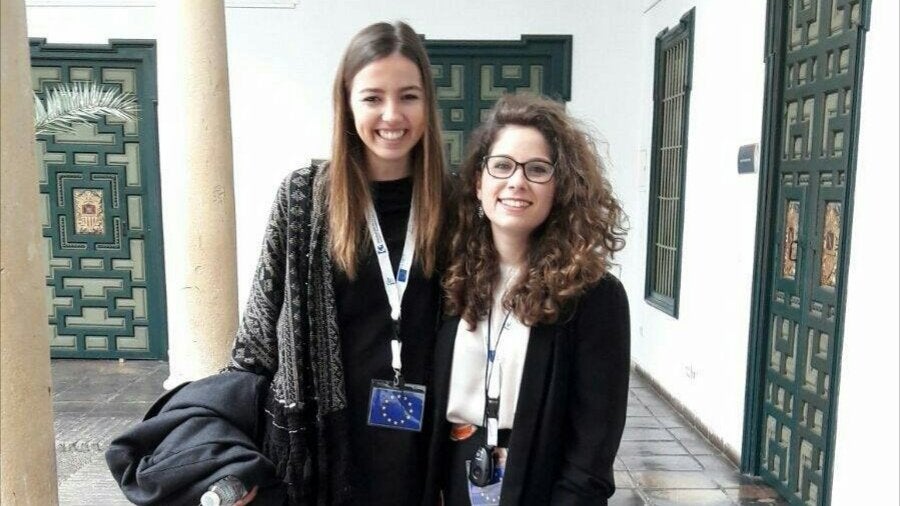 Carmen Vallecillo y María García, campeonas del mundo de debate universitario en español Carmen Vallecillo y María García, campeonas del mundo de debate universitario en español