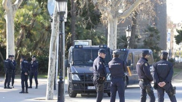 En libertad con cargos los 4 policías detenidos en Mérida en la operación "Minuro-Peces" contra el tráfico de drogas En libertad con cargos los 4 policías detenidos en Mérida en la operación "Minuro-Peces" contra el tráfico de drogas