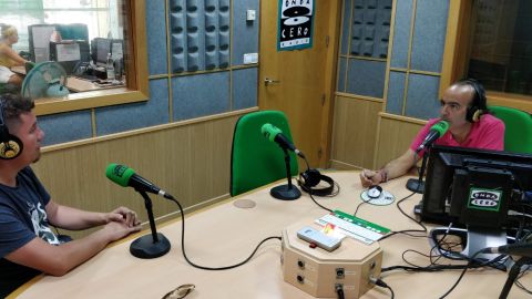 Hablamos de planes alternativos cuando hay viento de levante. De rutas y visitas culturales sobre el origen fenicio de C&aacute;diz. Hoy Tony Rodr&iacute;guez y Luis Lara act&uacute;an en el Concert Music Festival de Sancti Petri. Finalmente hablamos con Sonia Espinosa de los &uacute;ltimos incidentes ocurridos en el carnaval de verano.