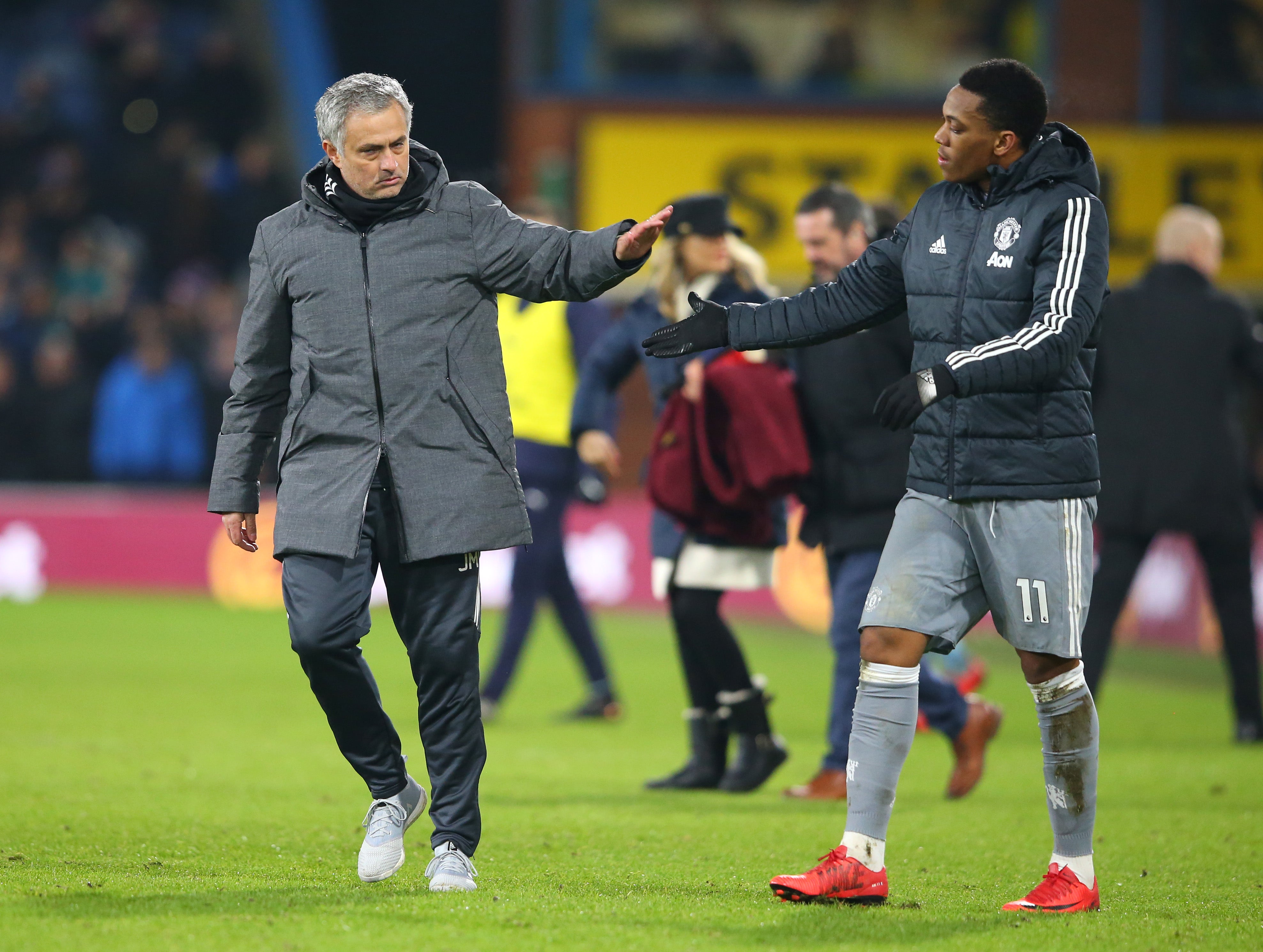 Martial contesta a Mourinho tras el recado del técnico: "Mi familia siempre será lo más importante" Martial contesta a Mourinho tras el recado del técnico: "Mi familia siempre será lo más importante"