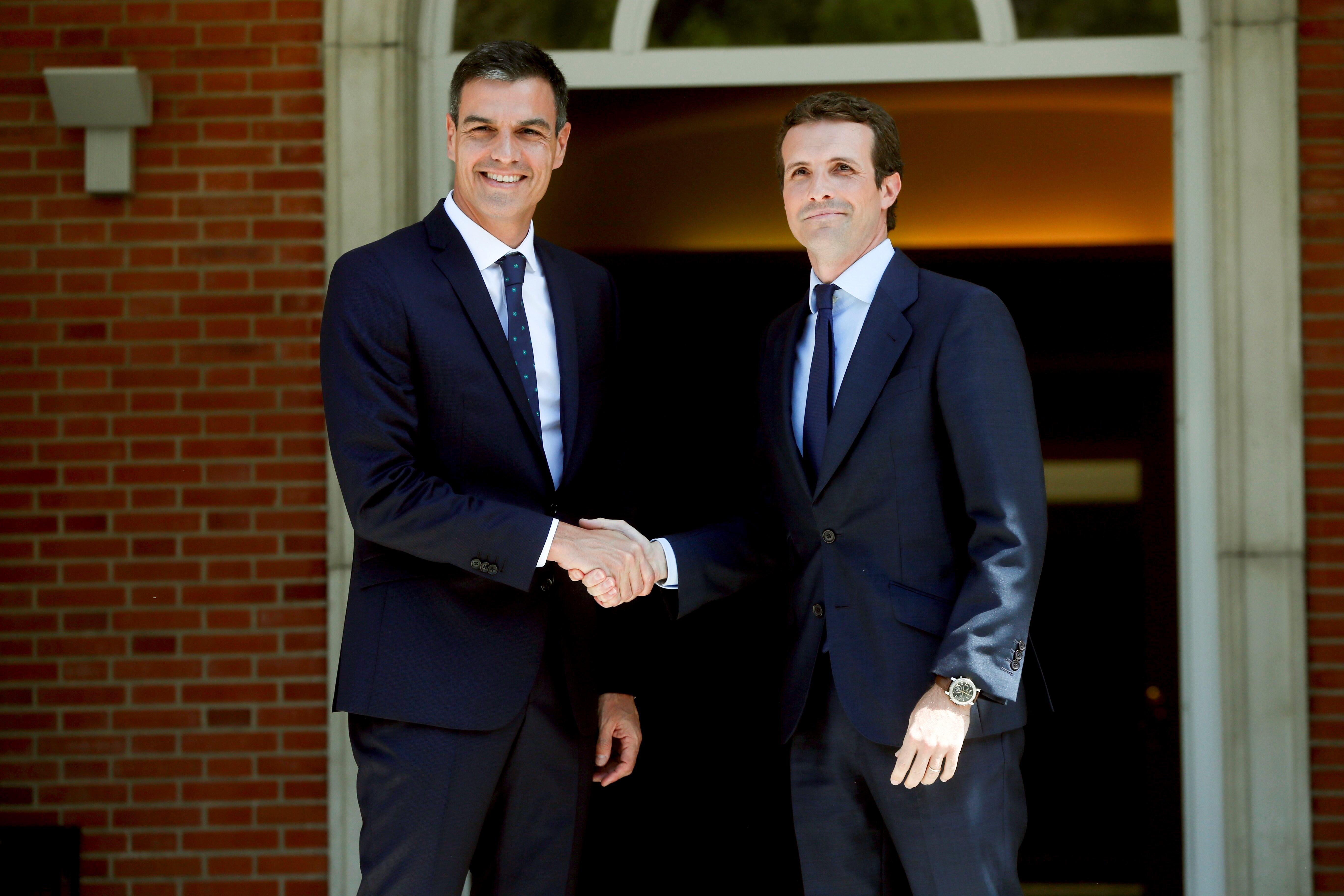 Pedro Sánchez pide a Casado una oposición "leal" en cuestiones de Estado Pedro Sánchez pide a Casado una oposición "leal" en cuestiones de Estado