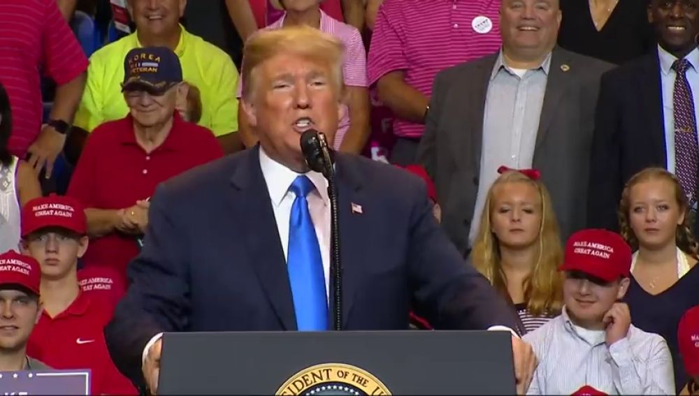Donald Trump ataca a los medios de comunicación en una conferencia en Pensilvania