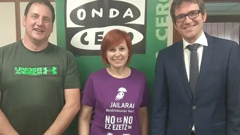 Gorka Urtaran, alcalde de Vitoria y Gorka Ortiz de Urbina, Celedón en #Euskadienlaonda. Gorka Urtaran, alcalde de Vitoria y Gorka Ortiz de Urbina, Celedón en #Euskadienlaonda.
