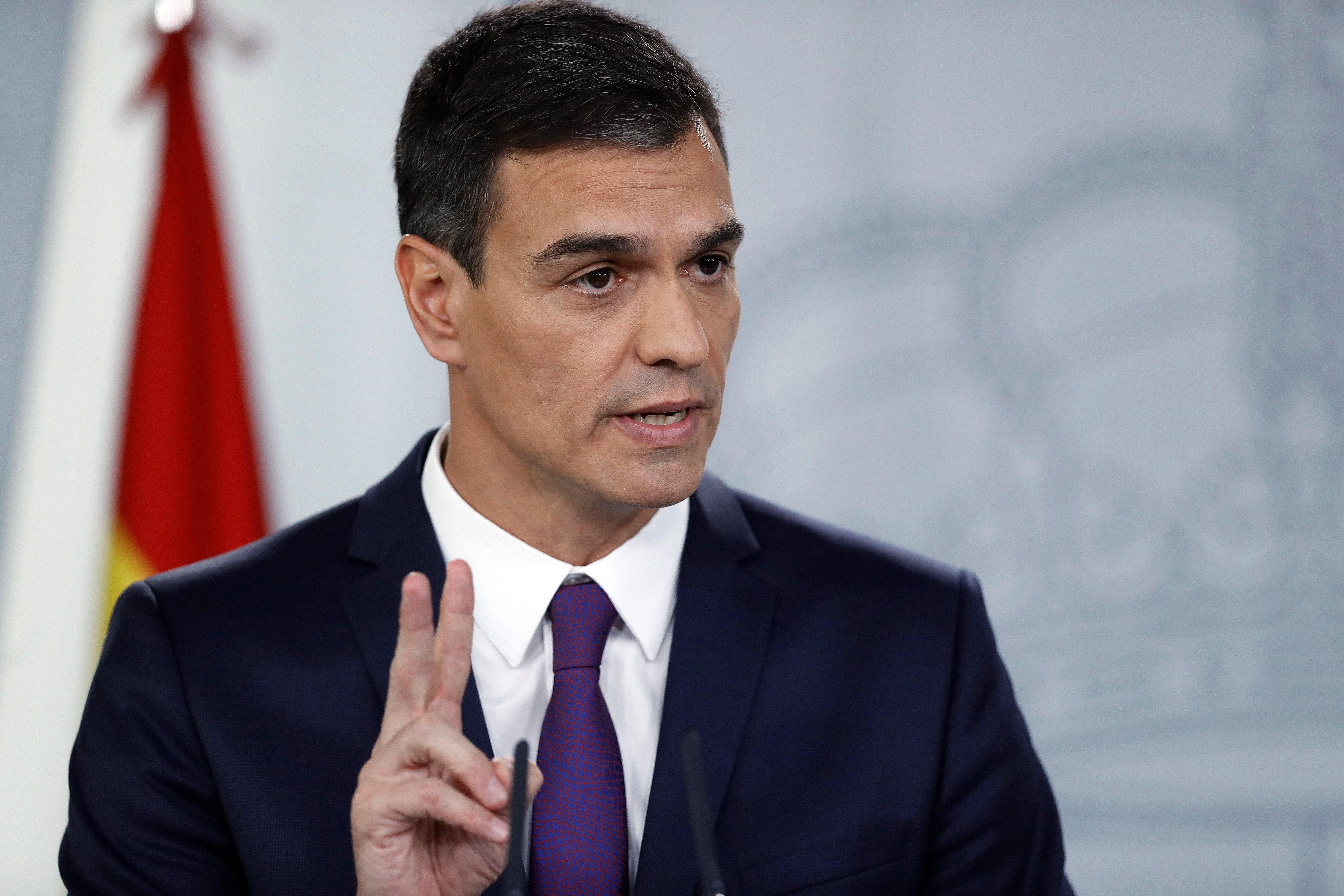 Las preguntas de Amón: ¿No es temerario que Sánchez se augure 12 años en el poder cuando no tiene garantizadas ni 12 semanas? Las preguntas de Amón: ¿No es temerario que Sánchez se augure 12 años en el poder cuando no tiene garantizadas ni 12 semanas?