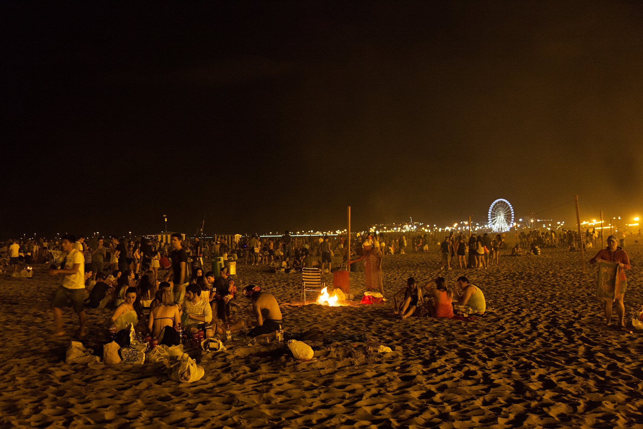 No habrá hogueras de San Juan este año en las playas de València No habrá hogueras de San Juan este año en las playas de València