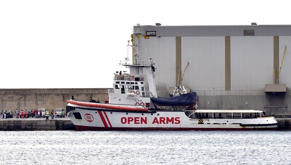 Vista de uno de los dos barcos de la Organización de Salvamento Open Arms