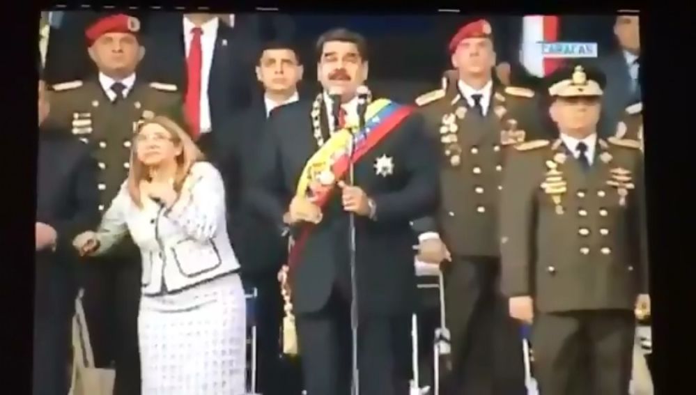 Nicolás Maduro, en el momento en el que se oye la detonación