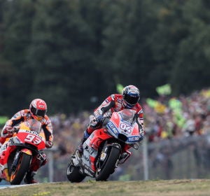 Andrea Dovizioso traza una curva con su Ducati en el trazado de Brno Andrea Dovizioso traza una curva con su Ducati en el trazado de Brno