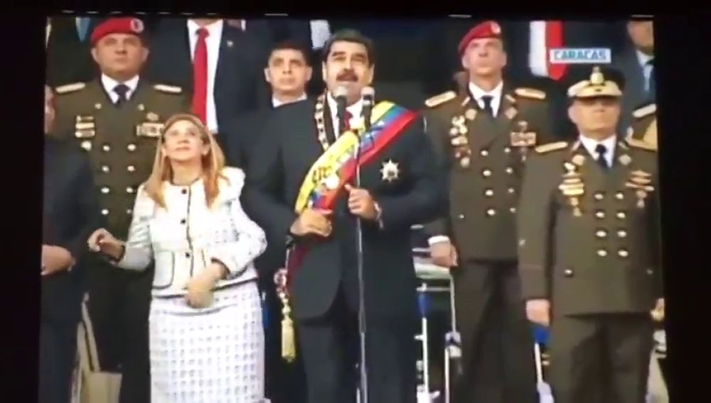 Nicolás Maduro, evacuado durante un acto con militares en Caracas por un supuesto atentado