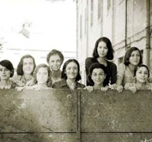 imagen de la película 'Las 13 rosas' imagen de la película 'Las 13 rosas'