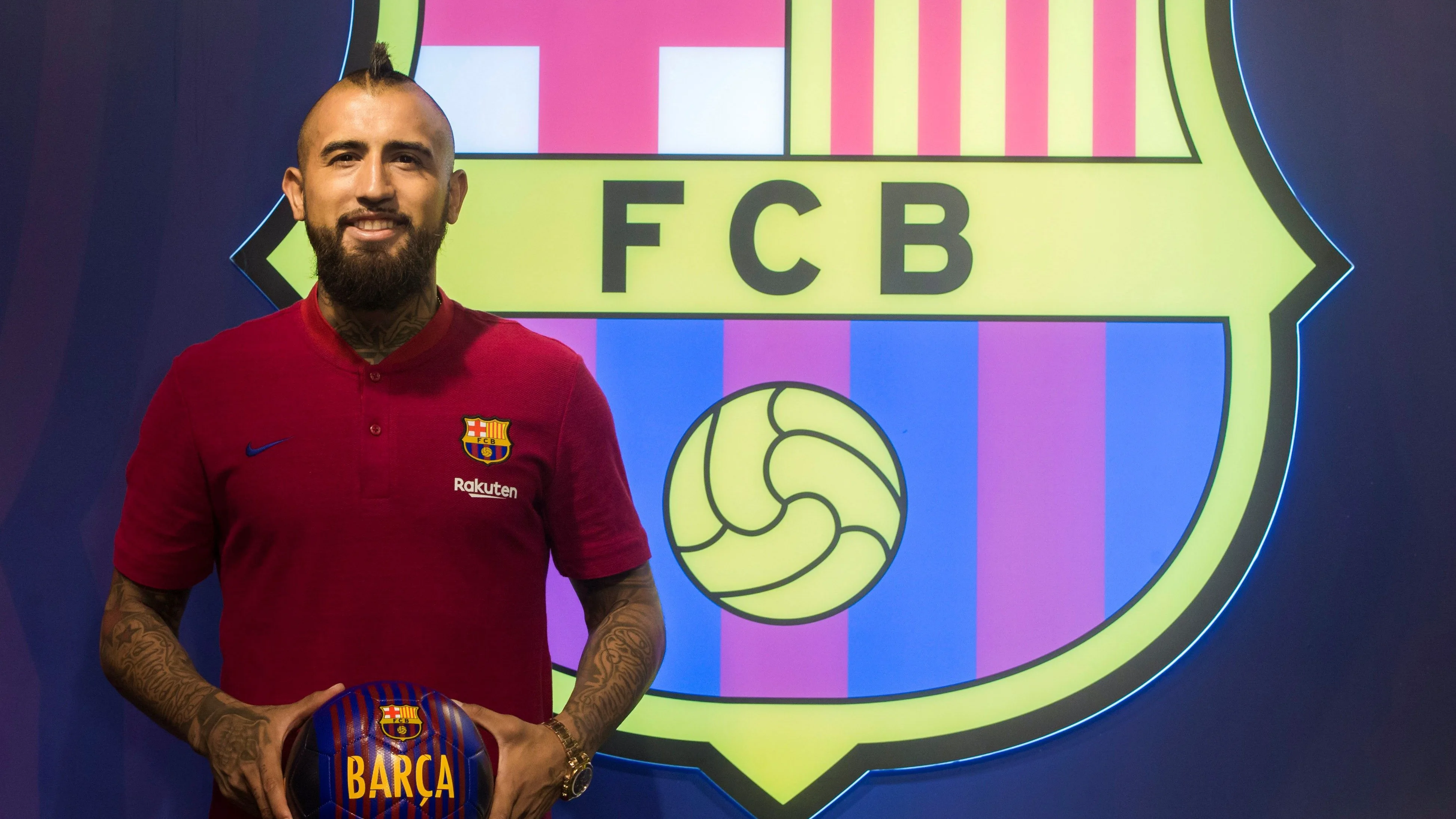 Arturo Vidal, en la presentación con el Barcelona Arturo Vidal, en la presentación con el Barcelona
