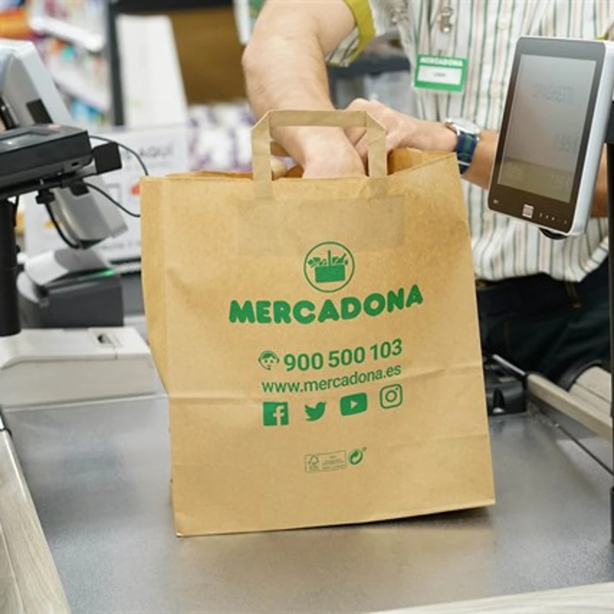 Mercadona retirará las bolsas de plástico de sus 1.600 supermercados antes de mayo | Onda Cero Radio